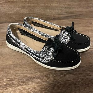 Sperry boat shoes